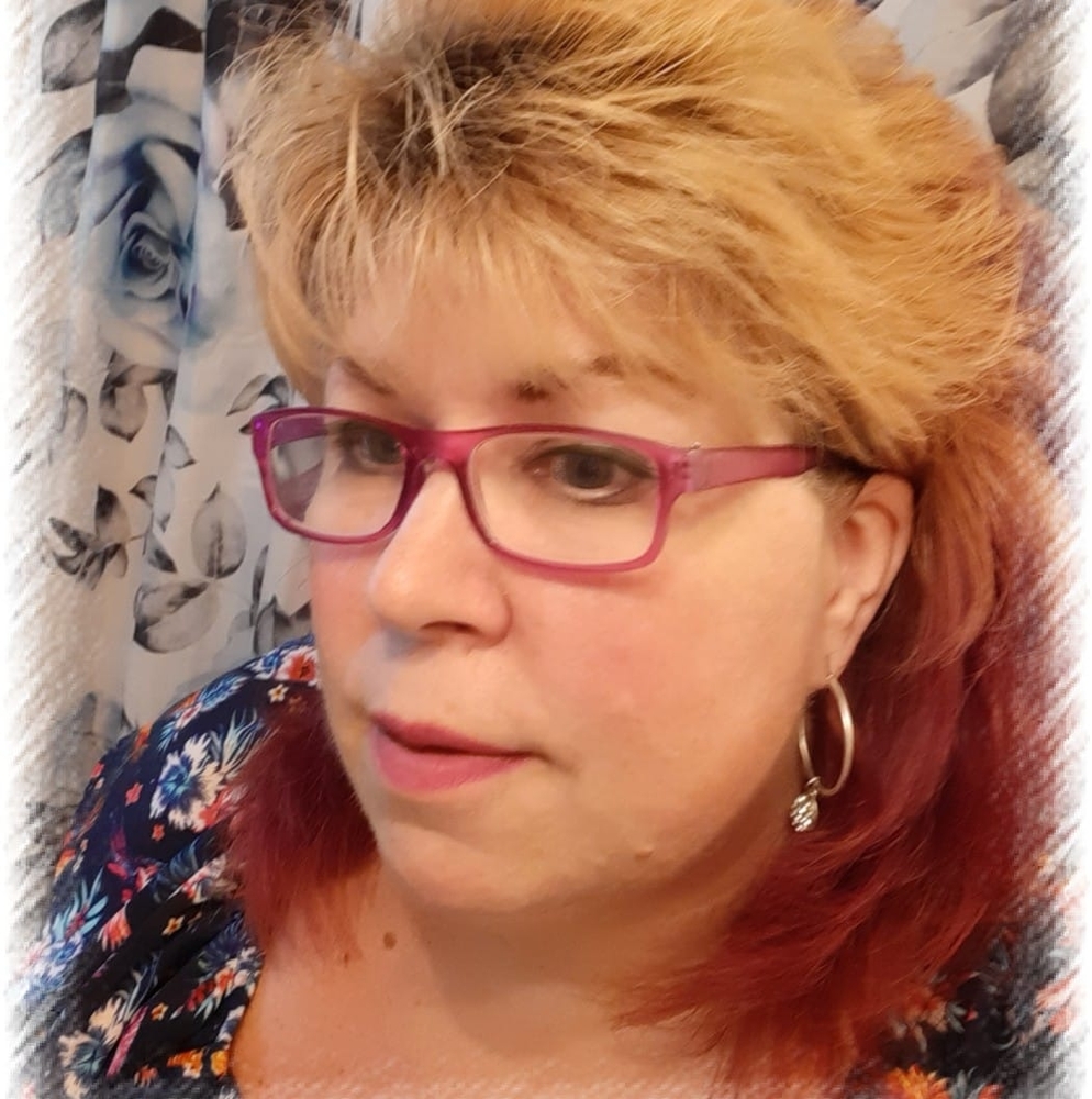 Meet your Posher, Debbie